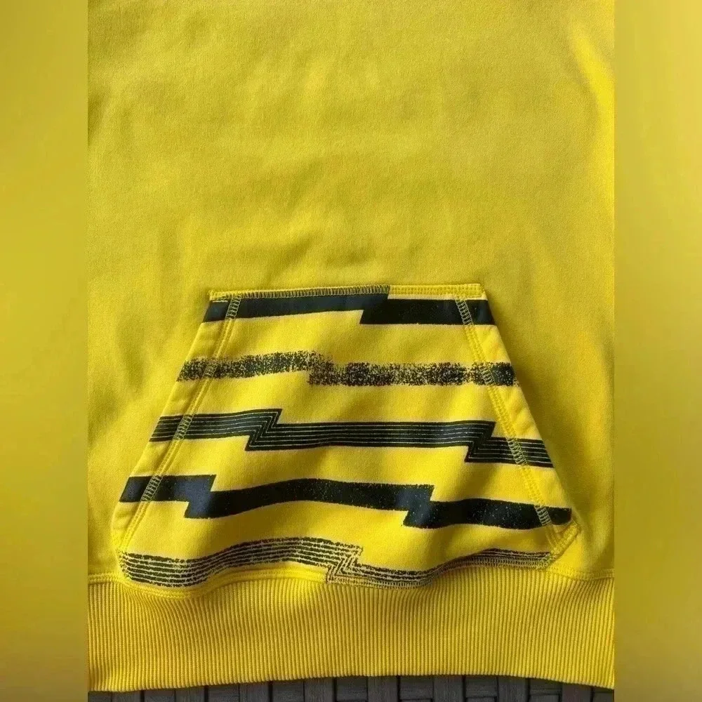 Nike Livestrong Therma-Fit Unisex Hooded Pullover Sweatshirt Size‎ Small Yellow